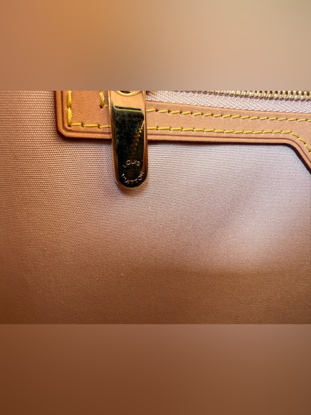 Pristine Louis Vuitton Vernis Brea MM w/ Monogram Embossing Includes Crossbody - Picture 4 of 16